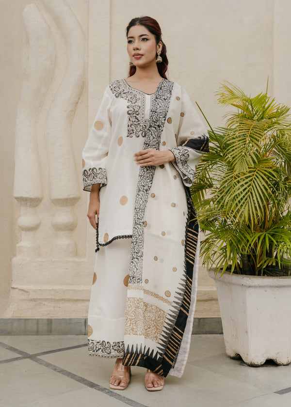 Zehra – Off-White & Gold Hand Block Cotton Suit Set